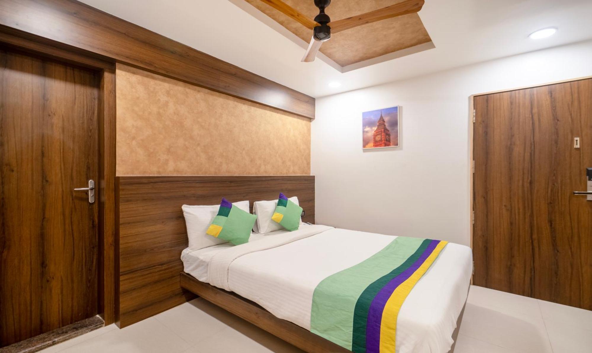 Treebo Golden Swan Pammal Hotel Chennai Exterior photo