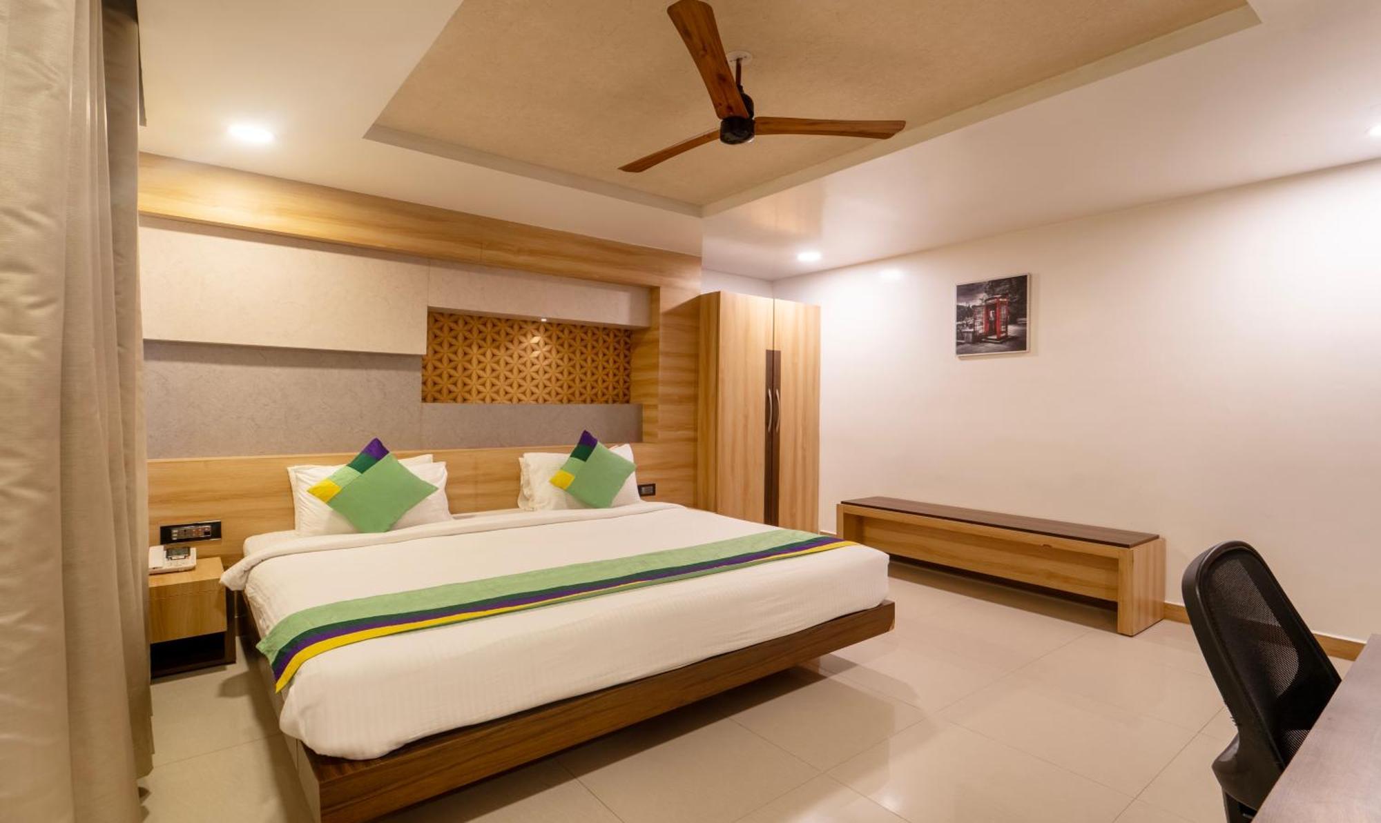 Treebo Golden Swan Pammal Hotel Chennai Exterior photo