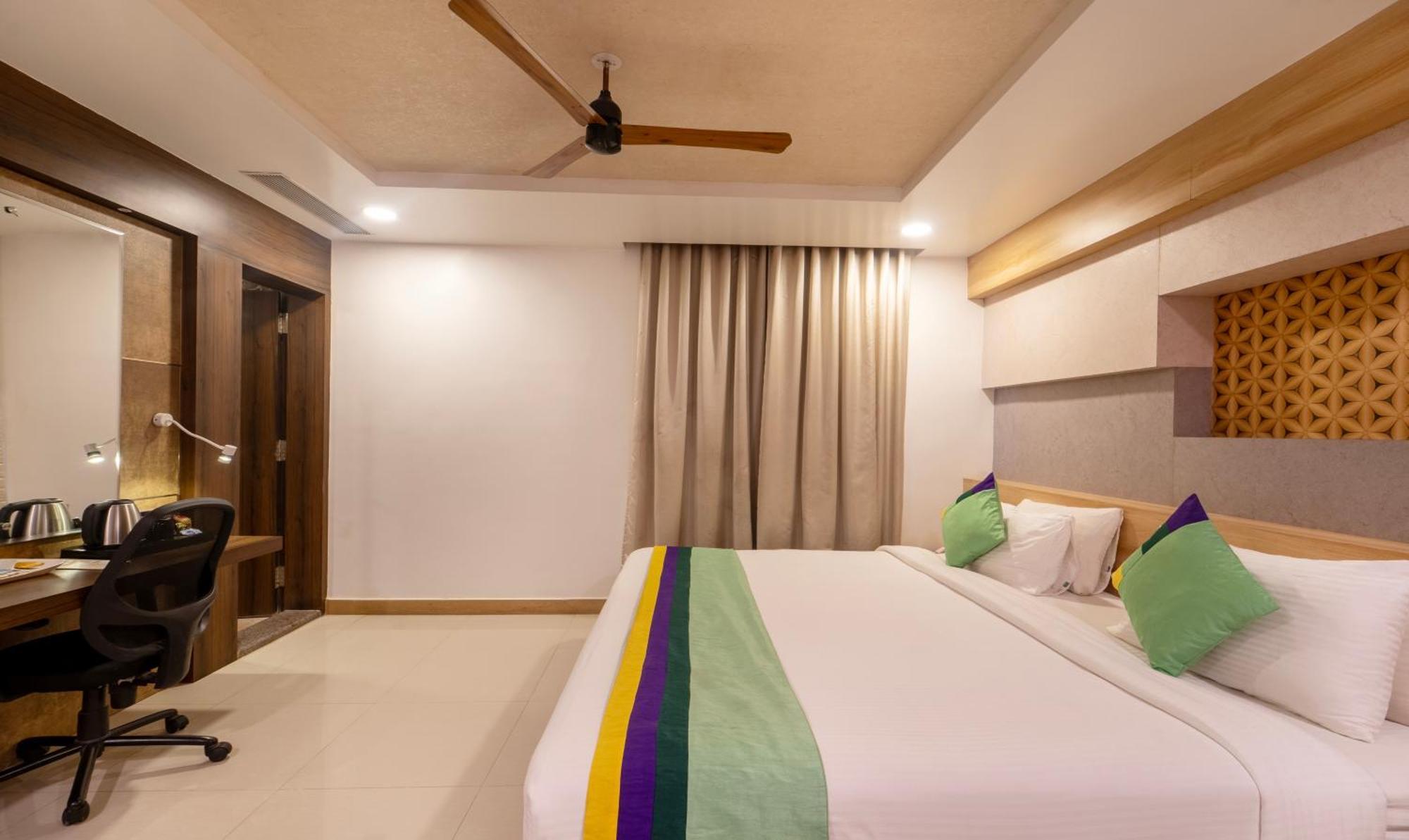 Treebo Golden Swan Pammal Hotel Chennai Exterior photo
