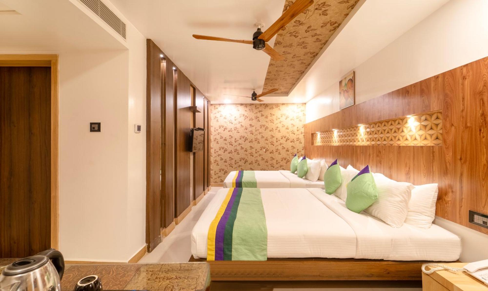 Treebo Golden Swan Pammal Hotel Chennai Exterior photo
