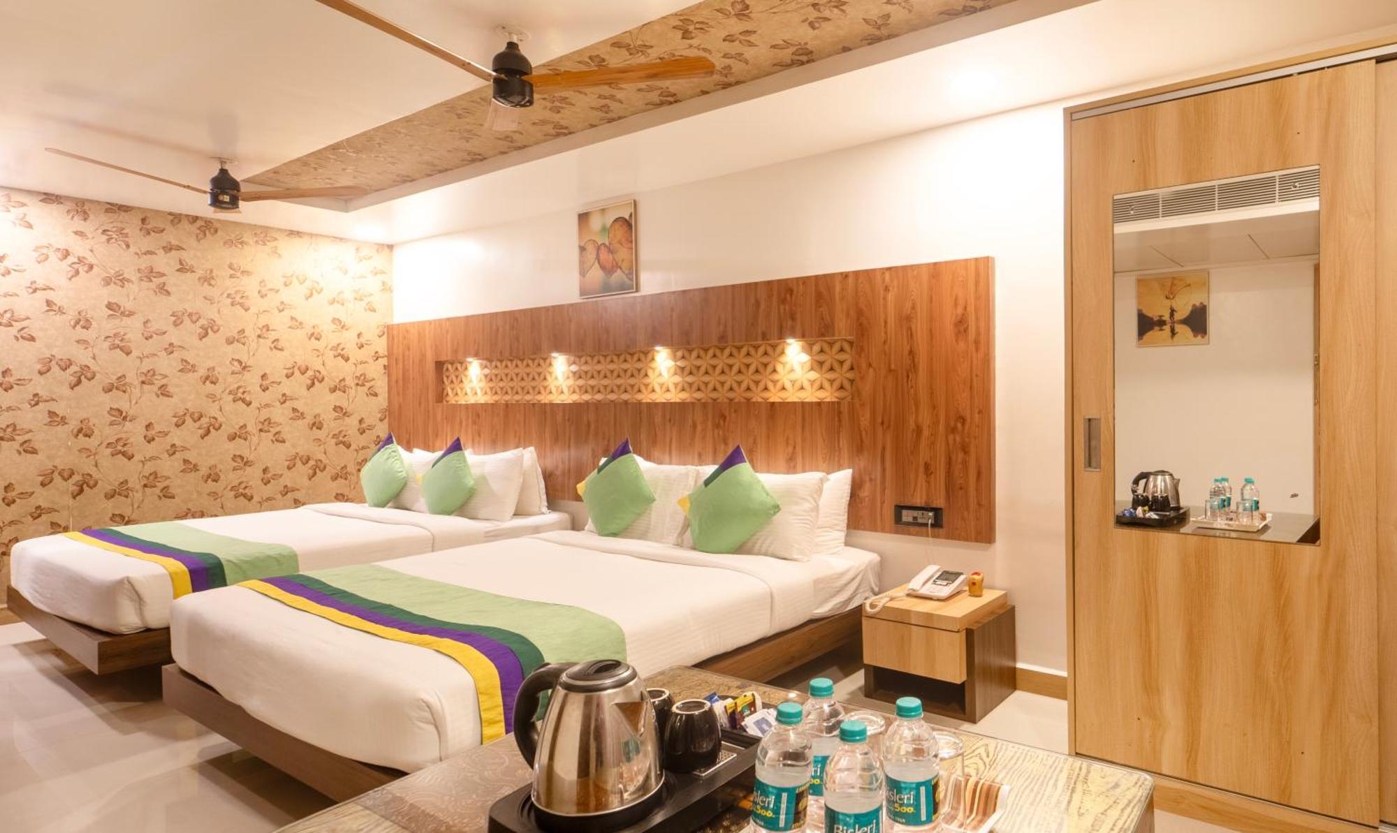 Treebo Golden Swan Pammal Hotel Chennai Exterior photo