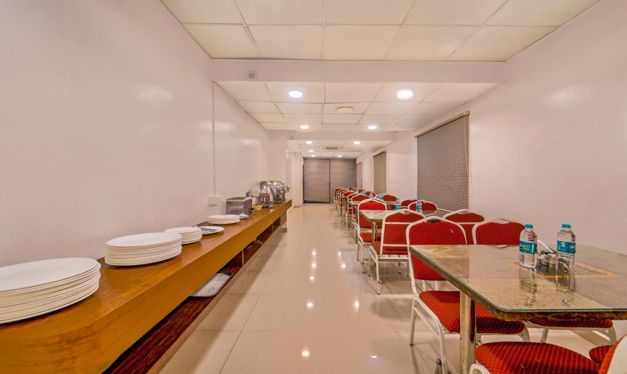 Treebo Golden Swan Pammal Hotel Chennai Exterior photo